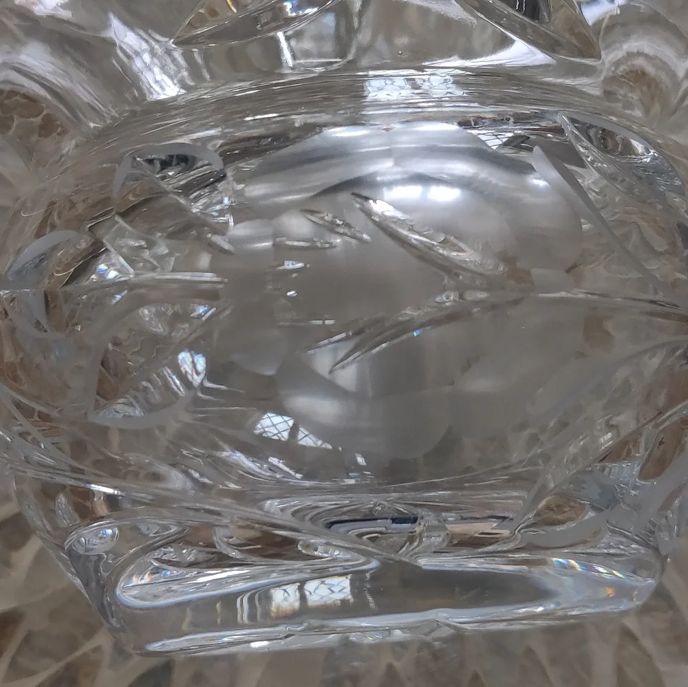Vintage crystal basket with bonus Easter towels.